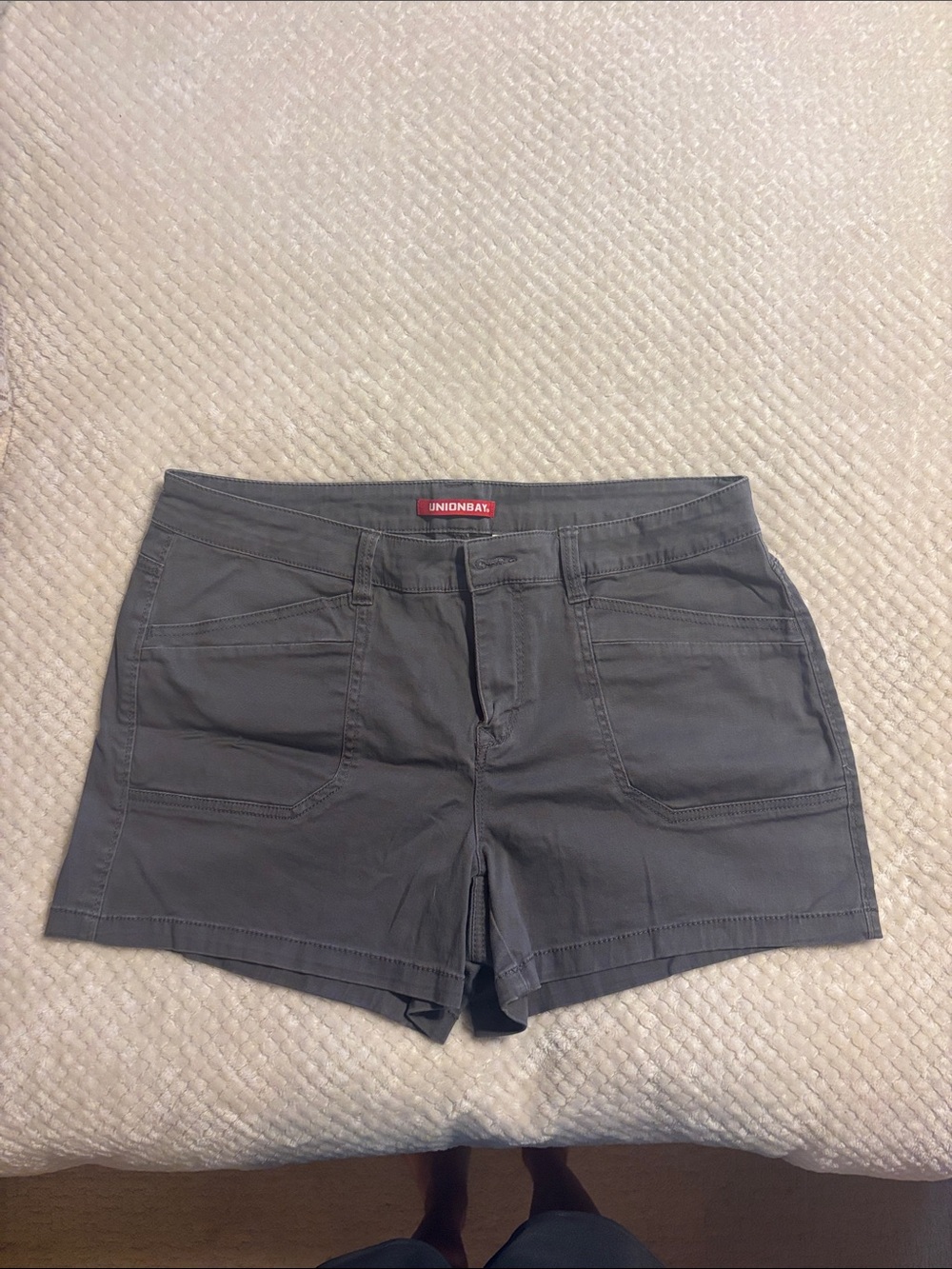 UNIONBAY Gray Casual Women's Mid-Rise Shorts